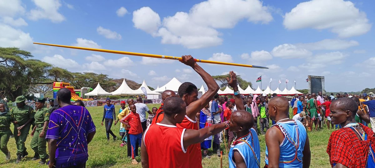 Quinter_Odongo's tweet image. A sports day by the Maasai, for the Maasai, in the wilderness! 🌍🎯

Maasai Olympics connects sports, tourism, and conservation, creating a ripple effect of impact. Happens every 2 years. Culture meets community in a big way! #SportsForChange #Tourism