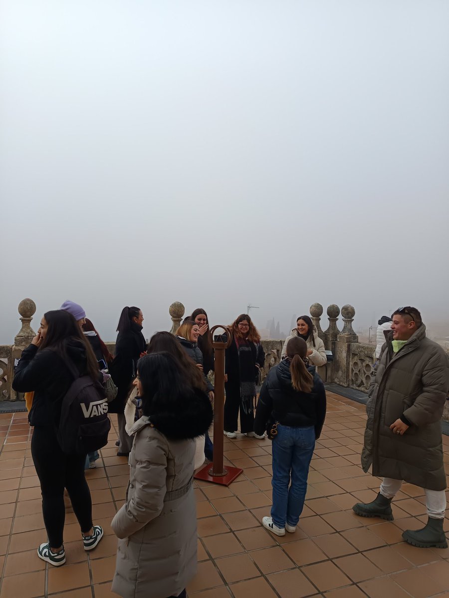 iesfrojas's tweet photo. Hoy hemos disfrutado de las "Torres Medievales de la Catedral", ruta muy interesante de @ciudadsaberes @aytoSalamanca . Una mañana fría pero compartida por todo el alumnado de #ascyt del @iesfrojas #Salamanca #Cultura #Salamanca_Ciudad_de_Saberes https://t.co/BZZxNFV6yO