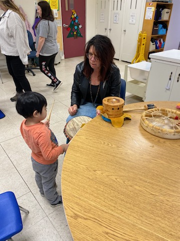 mrspeateach's tweet photo. Excited to have Suzie Miller join our class for a special indigenous music and drumming session! 🎶 Learning through music provides a unique sensory experience and a deeper connection to culture and tradition. Can't wait to dive in! @GEDSB #LearningThroughMusic https://t.co/f1IKve97iV