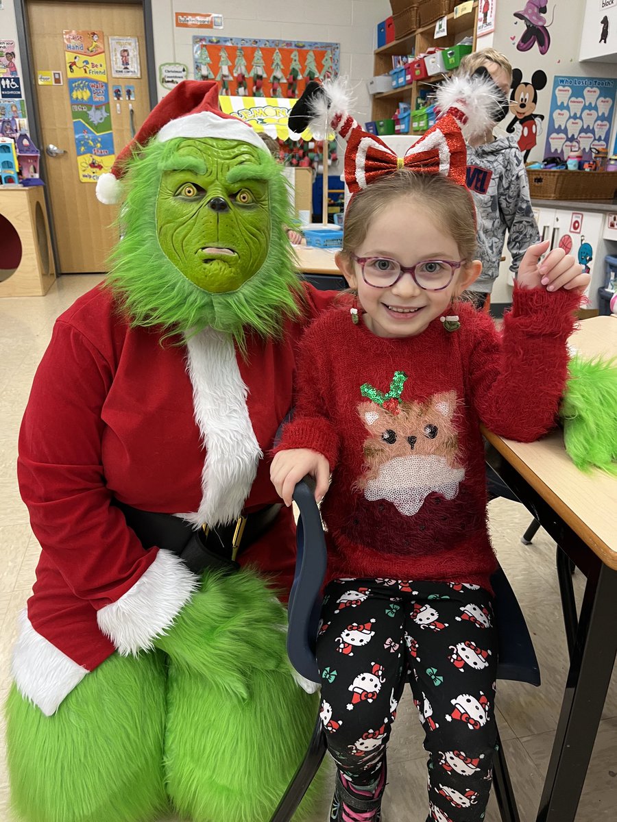 RESGorman's tweet photo. Look who came to visit? ⁦@RoncalliSchool⁩ ⁦@NLSchoolsCA⁩ https://t.co/Bx0xqeSKd4