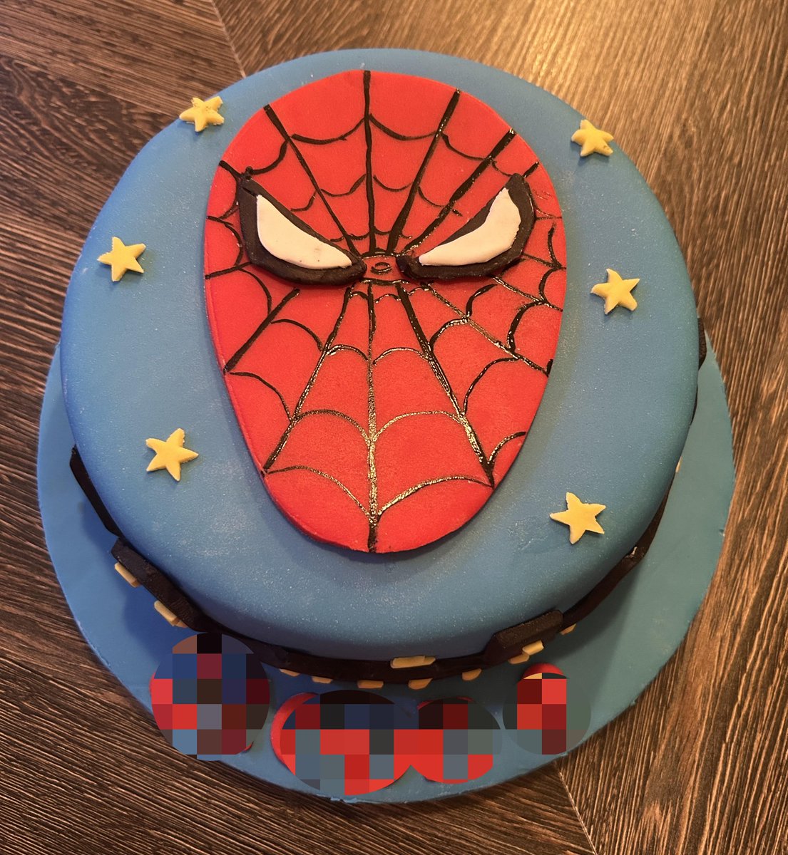 freecakesbwd's tweet photo. Spiderman continues to be a popular theme for cake referrals and this fabulous Spiderman-themed cake was baked by Tracy. This is the second superhero cake Tracy has baked for this particular boy as she volunteered to bake for his birthday last year too.
#BakingADifference https://t.co/VCTxuzuexx