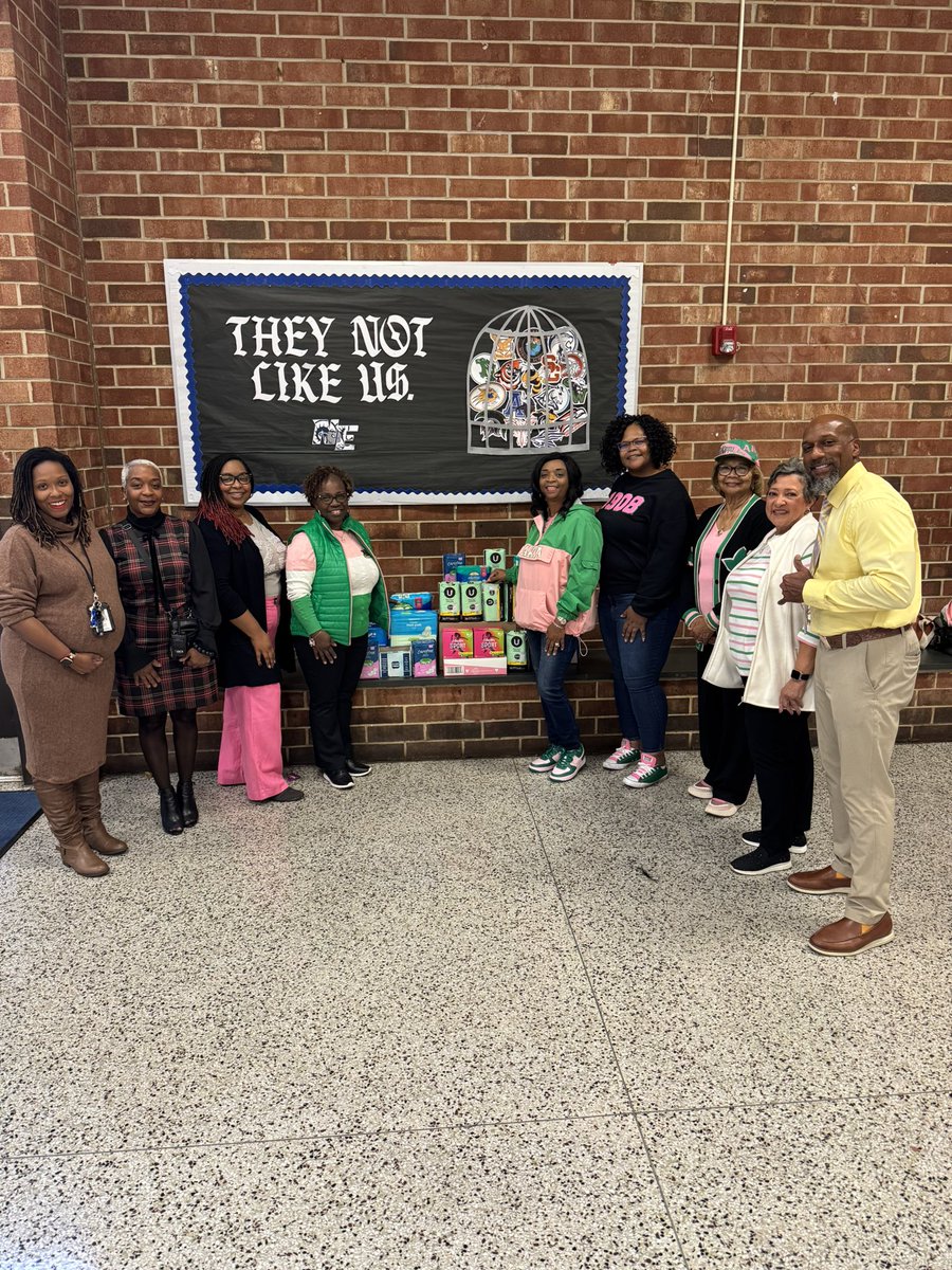 NegmsR's tweet photo. Thank you to the Northern Greensboro AKA charter for their donation. https://t.co/yoCv5P3hhL
