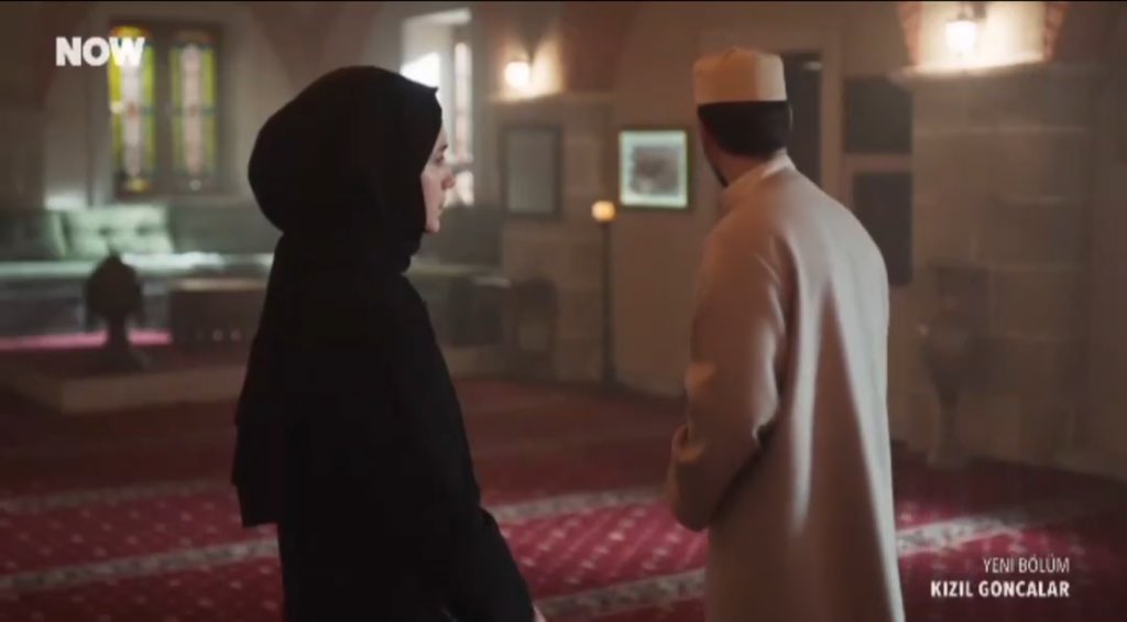 eshxrrr's tweet photo. i think the cüneyd we saw in the first two scenes is not the cüneyd we saw in the last scene…

#kizilgoncalar #cünzey https://t.co/0l4CWFgqlV