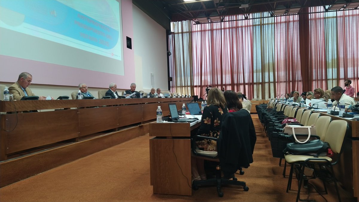 #Ahora interviene <a href="/DiazCanelB/">Miguel Díaz-Canel Bermúdez</a> en sesión de las Comisiones de Asuntos Económicos y la de Constitucionales y Jurídicos <a href="/AsambleaCuba/">Asamblea Nacional Cuba</a> sobre el Proyecto de Ley del Presupuesto del Estado 2025: un alentador resultado en el 2024 para el proceso de estabilidad macroeconómica.