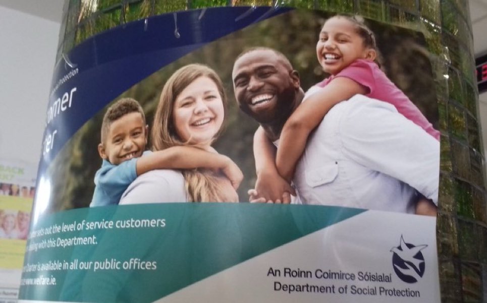 RadioGenoa's tweet photo. Typical Irish family for Irish socialist politicians. https://t.co/IDfSfLZie4