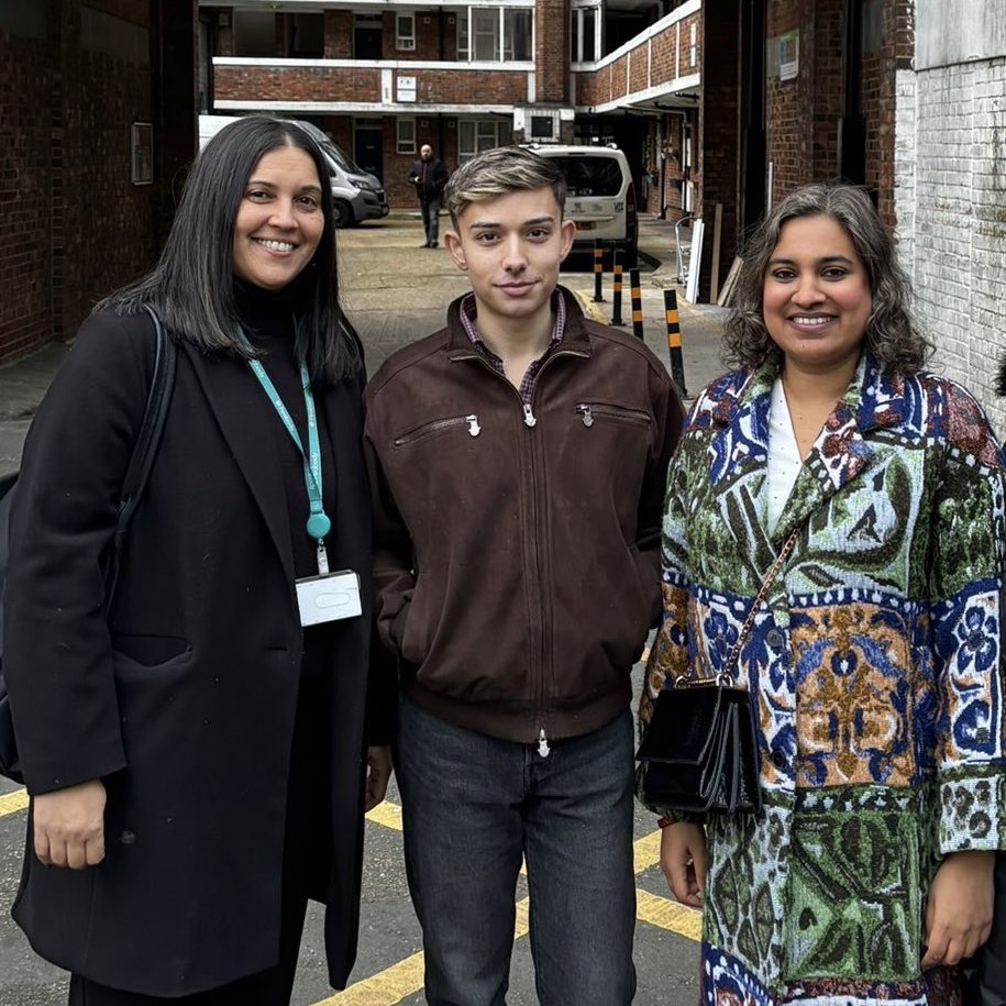 It was great to welcome the Cabinet Member for Housing <a href="/LizaBegum_/">Liza Begum</a> and Peabody’s Director of Operations to our TRA Walkabout. Residents raised key issues including ASB, repairs, and fly-tipping. Peabody listened intently—now it s time for action. #TachbrookMatters #Pimlico