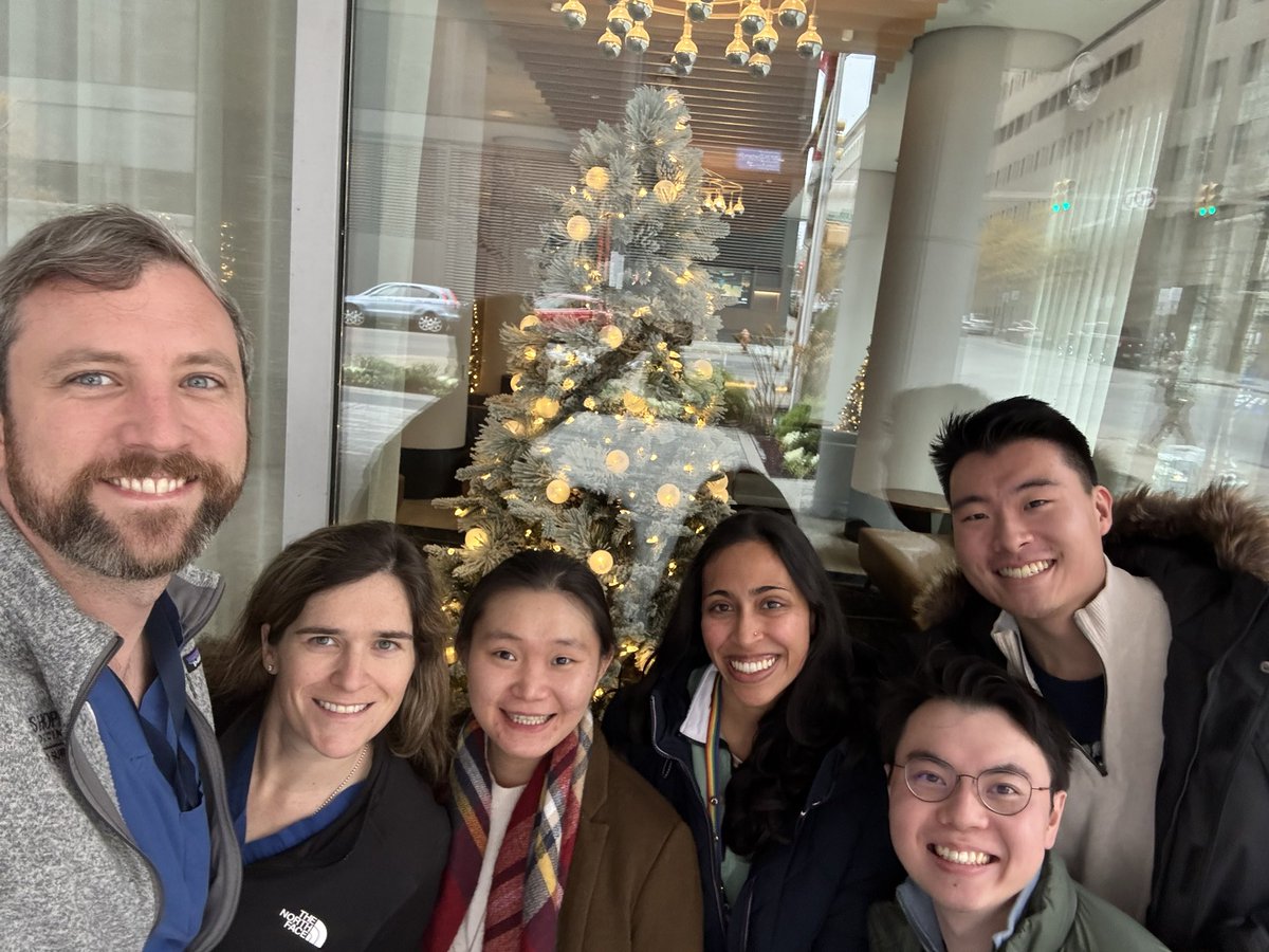 CHICKS Lab Holiday Lunch 🌲 🎁 - these peeps are AMAZING 🐥 🤩. Grateful to all the excellent <a href="/hopkinssurgery/">Hopkins Surgery</a> <a href="/JohnsHopkinsSPH/">Johns Hopkins Bloomberg School of Public Health</a> trainees for the opportunity to mentor. 

#HAPPYHOLIDAYS #Surgmentor #SurgResearch