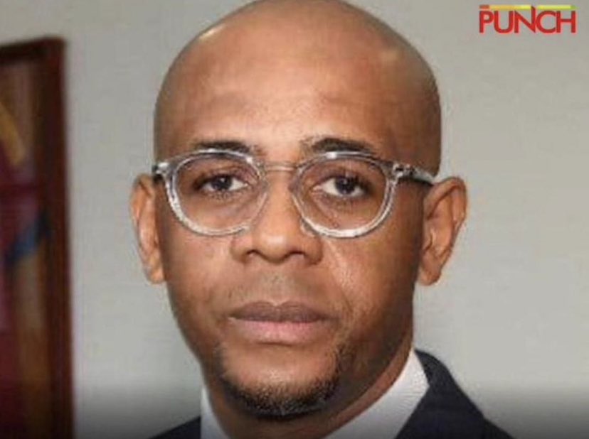 Problemchild_77's tweet image. If COOPERATE silence was a person