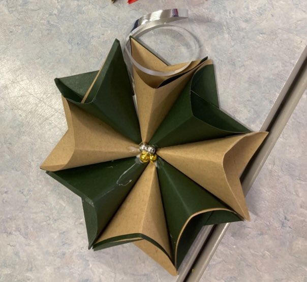 BishopMojo's tweet photo. Last week the after school clubs made some festive paper decorations.

Don’t they look fabulous 😊

#creativemojo #afterschoolactivities #christmasdecorations #christmas https://t.co/fr11c6KiV2
