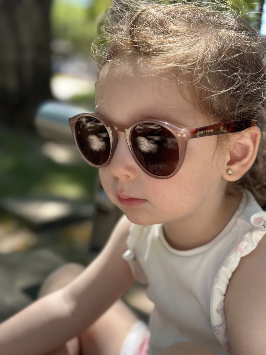 Con los lentes de la Aba !!
