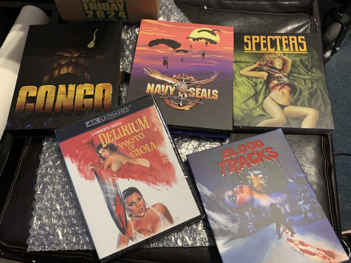 jaythomasradio's tweet image. Did I buy Navy Seals just so I could say “ooooh Navy Seals” like in “clerks.” every time I look at it?  I mean—probably but there is no turning back now. The @VinegarSyndrome #blackfriday sale got me again.  @ThatKevinSmith #clerks