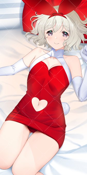 #サンタカラー #うさ耳 #へそ
お布団最高😚 