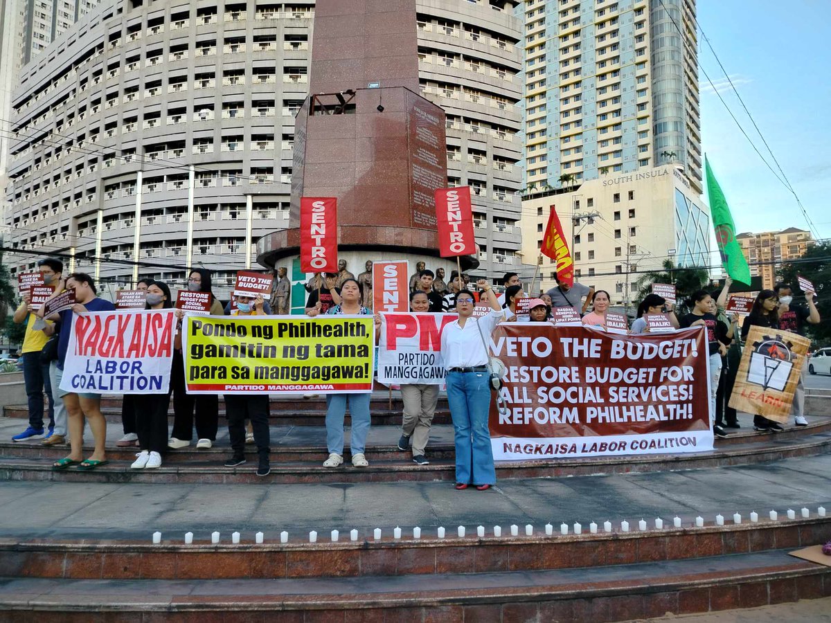 manggagawa's tweet photo. Mula hapon hanggang gabi
Panawagan ng mga manggagawa na ibalik ang Philhealth subsidy
Sama ka ba sa labang ito? https://t.co/ccg5jKl1dH