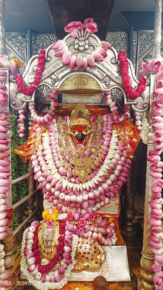 singhRN3's tweet photo. जय माँ विन्धवासिनी🚩💐🌹🙏 https://t.co/fglikGSQvz
