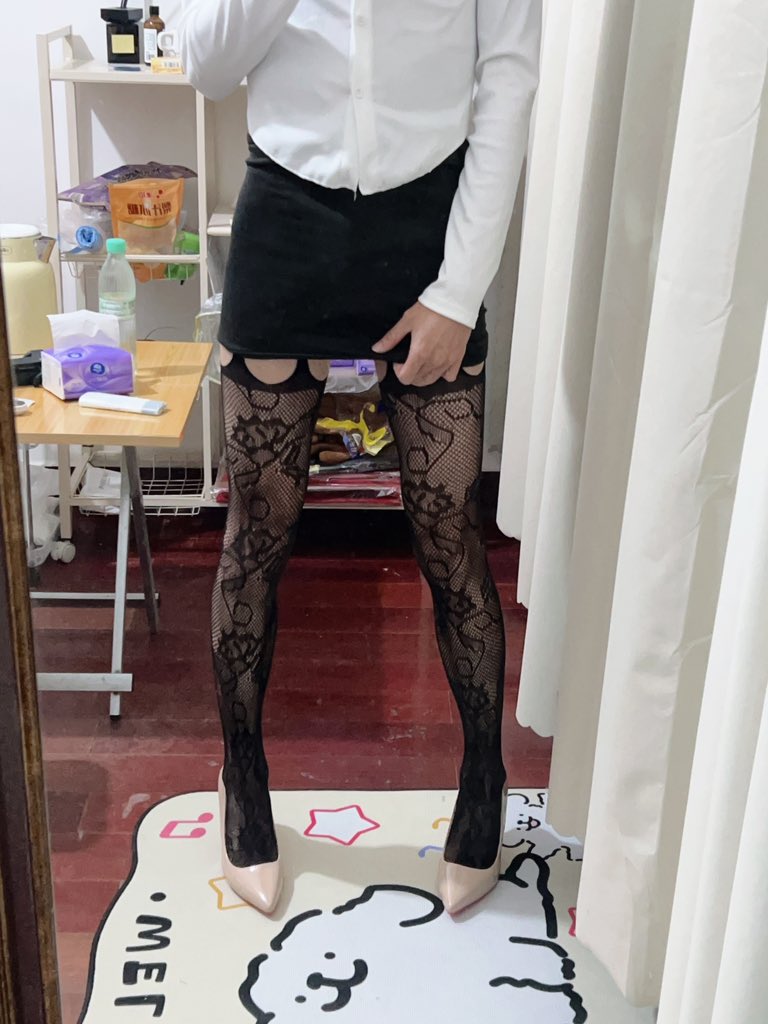 wangmengwei555's tweet photo. 自己拍自己的jio都会流水 https://t.co/fxWmARY0MF