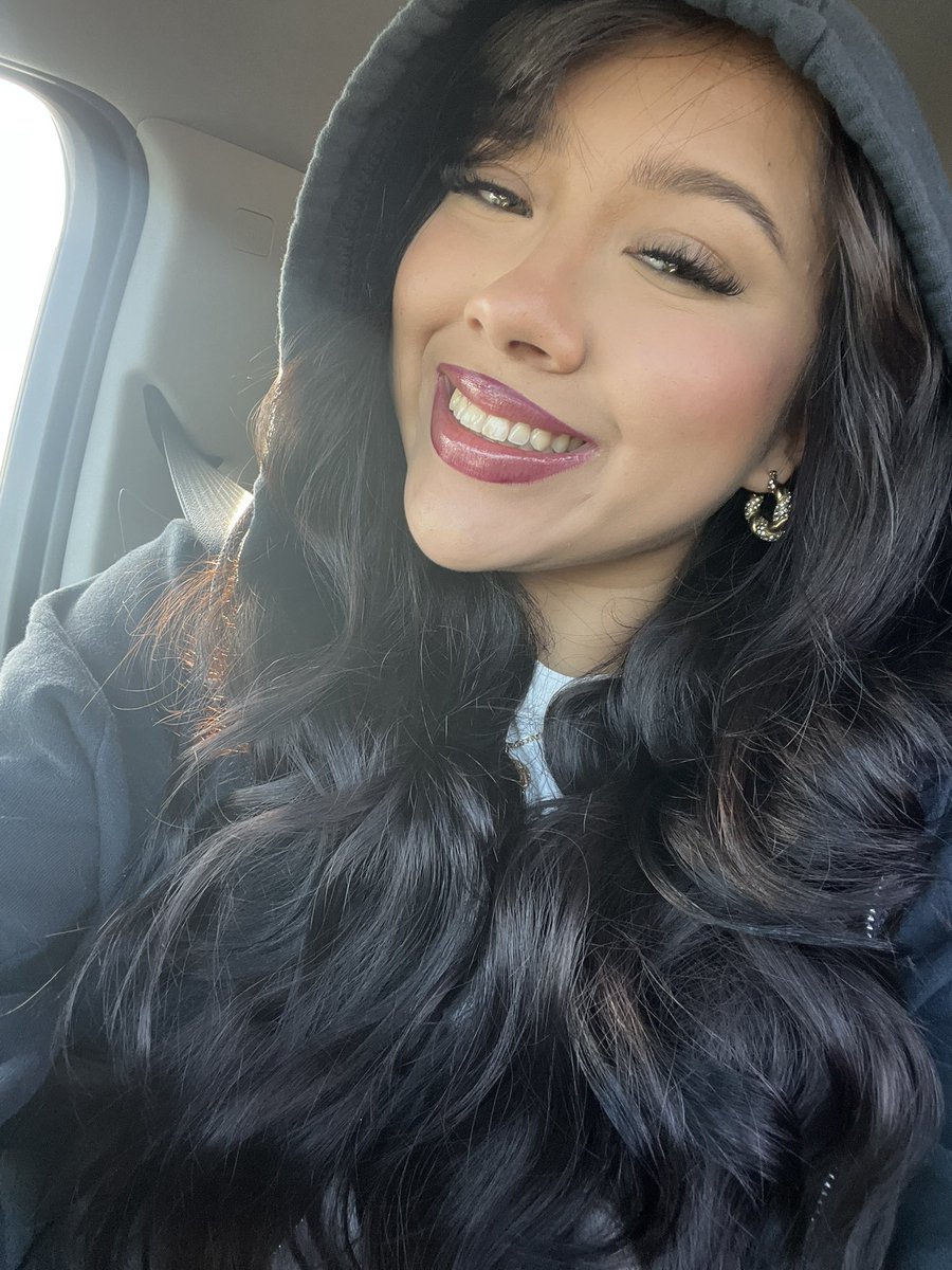 misscheerbat's tweet photo. 🖤🖤 https://t.co/SfJ9H40Y4F