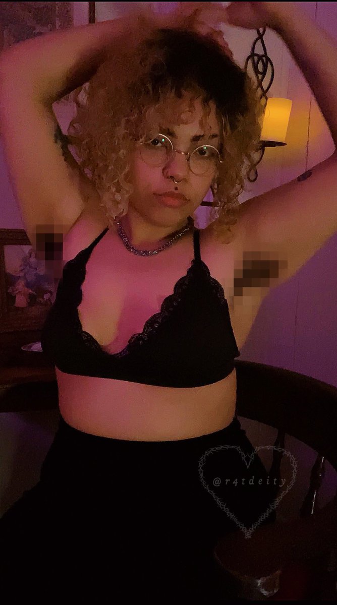 r4tdeity's tweet photo. let's play a game! send $100 for every pixel and maybe I'll describe what My musk smells like to you. 

findom femdom https://t.co/4PEV2Cw9Vv