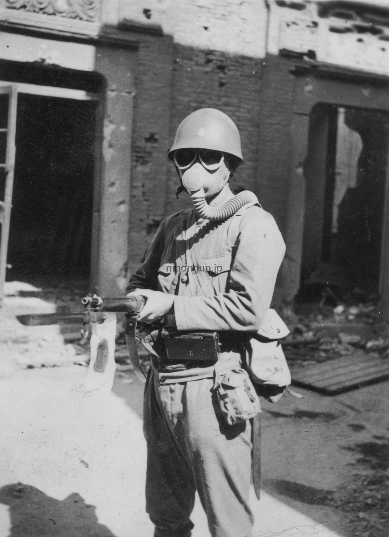 安達オースティン『日本軍フォトアーカイブ』『海軍陸戦隊史保存