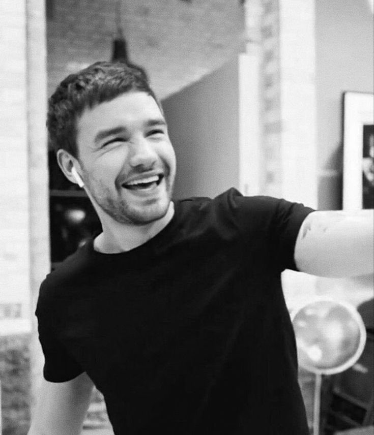 LiamPayneMx's tweet photo. 2 meses. 💔🕊️

#LiamPayne https://t.co/gSXVcUxrdE