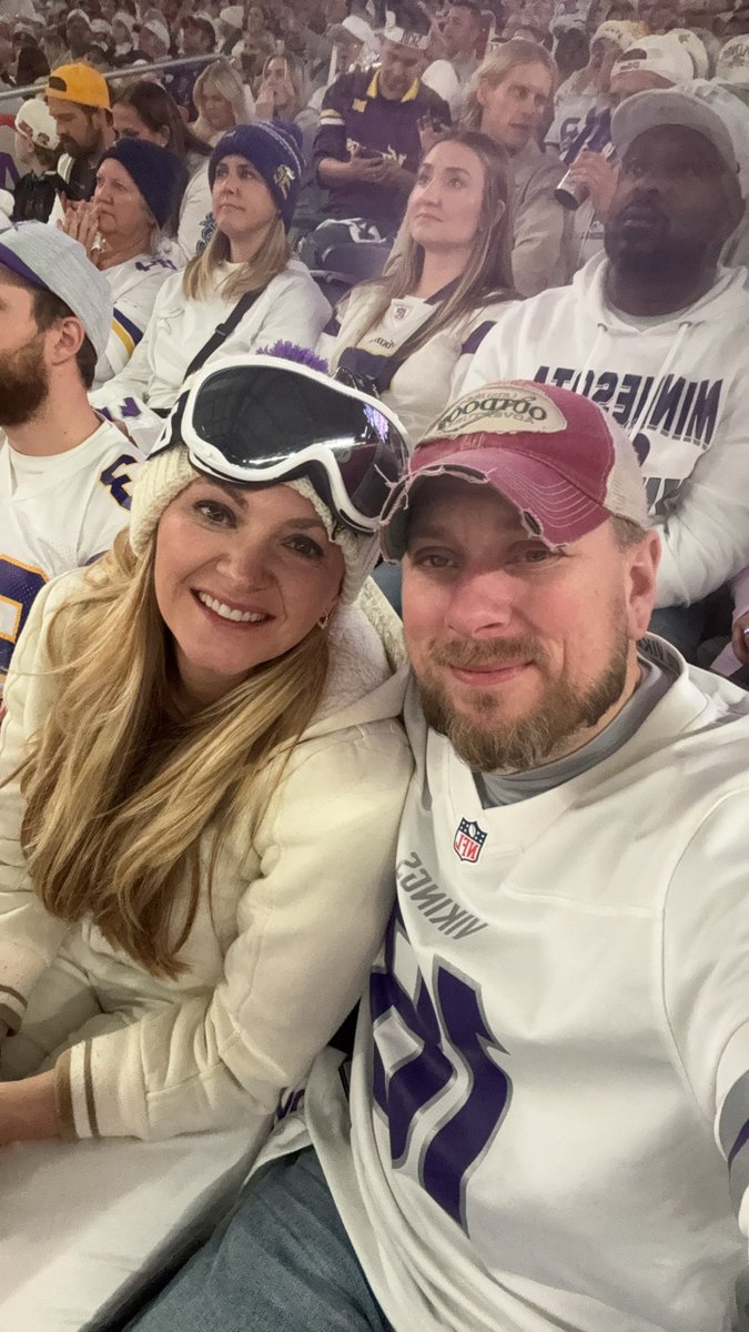 Five0deuce83's tweet photo. #WinterWhiteout #SKOL #Vikings #MNF https://t.co/iWHtXuUcw4