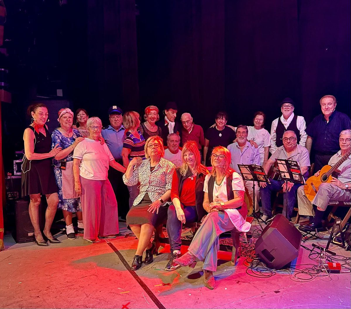Participación en la escenografía de la obra de Teatro de Sumart : los Cosos de al Lao”.