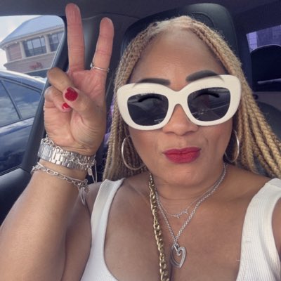 MrsKatJones's tweet photo. #NewProfilePic https://t.co/25MslaT1SU