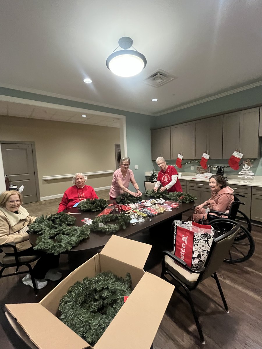 SueWithSynergy's tweet photo. Our Community Liason, Cathy Taylor Loved bringing joy to the residents at Brickmont Senior Living last week.   Happy Holidays from Synergy Homecare! https://t.co/QIPHb9uH0R