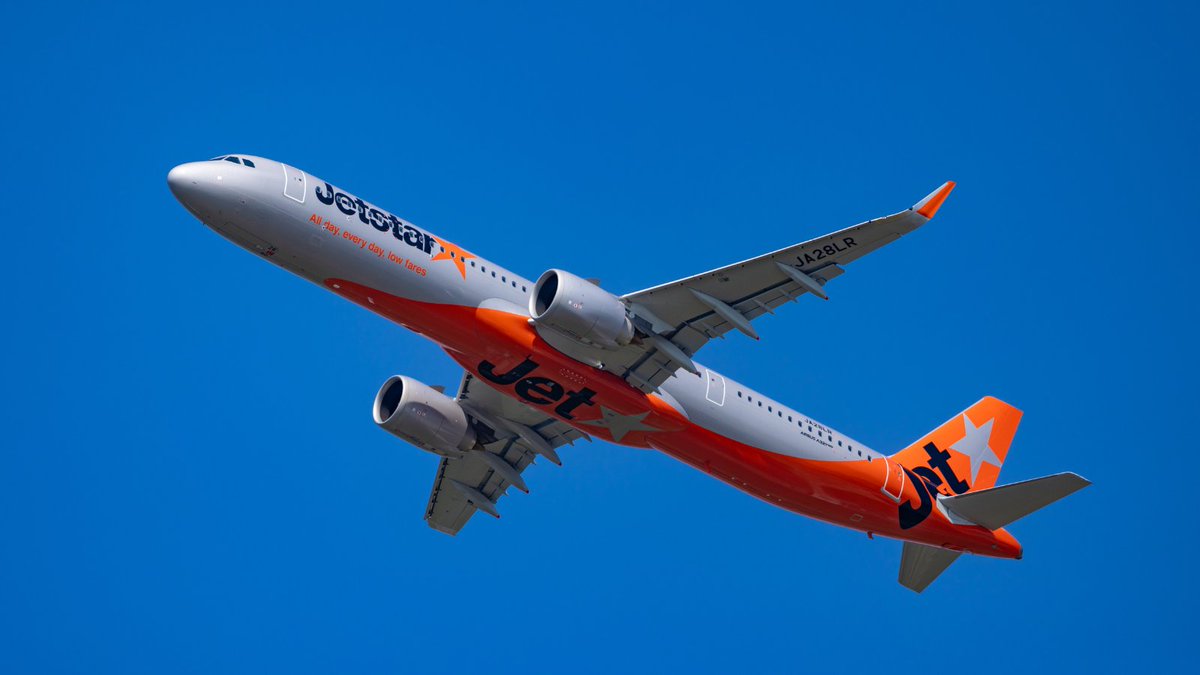 12月17日は#飛行機の日 ✈️ ジェットスターの機体は、 シルバー