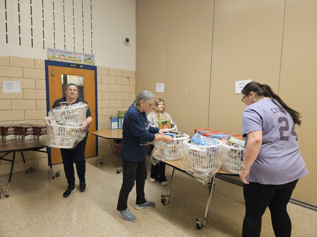 RuthEasonAACPS's tweet photo. We are so grateful for the generosity Sunflowers for Sallie has shown our school community! This holiday season they've provided 50 food baskets to our families ensuring eveyone has a joyous holiday. #basketsofhope #wearerpe #BelongGrowSucceed @SpecialEdAACPS @AACOUNTYSCHOOLS https://t.co/b9pxQbp65x