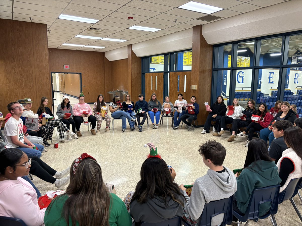 We gathered one last time before the semester comes to a close. A special thank you to our guest of honor for helping us keep our Christmas lasagna tradition alive. It’s moments like these, that remind us of what truly matters. Wishing everyone a season filled with love and joy.