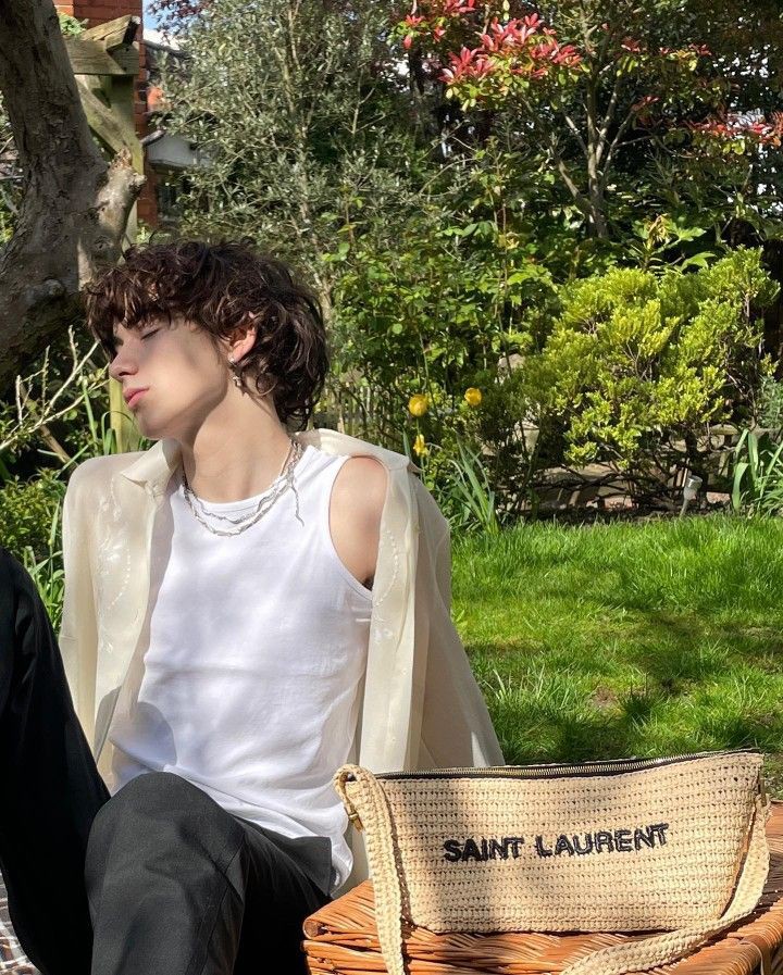 ✴︎ (@iforestrela) on Twitter photo 