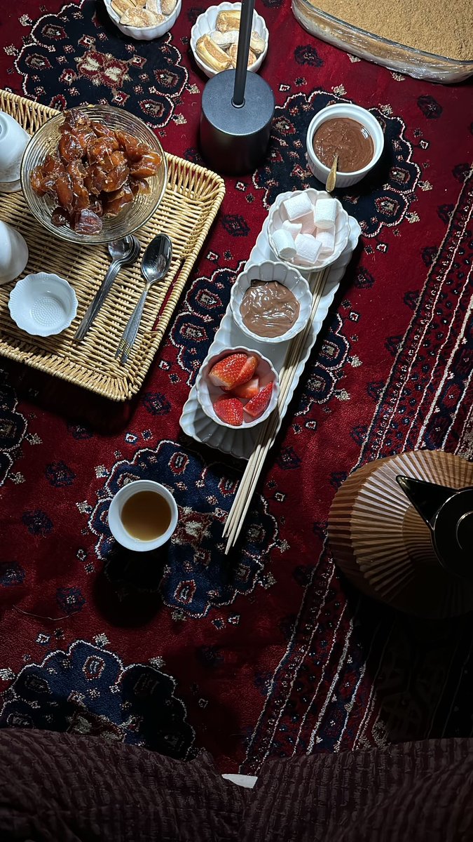 amo0ollive's tweet photo. الليلة قمرا * و مع الاحباب رحبه 🤍 https://t.co/UyzxDhn8iB