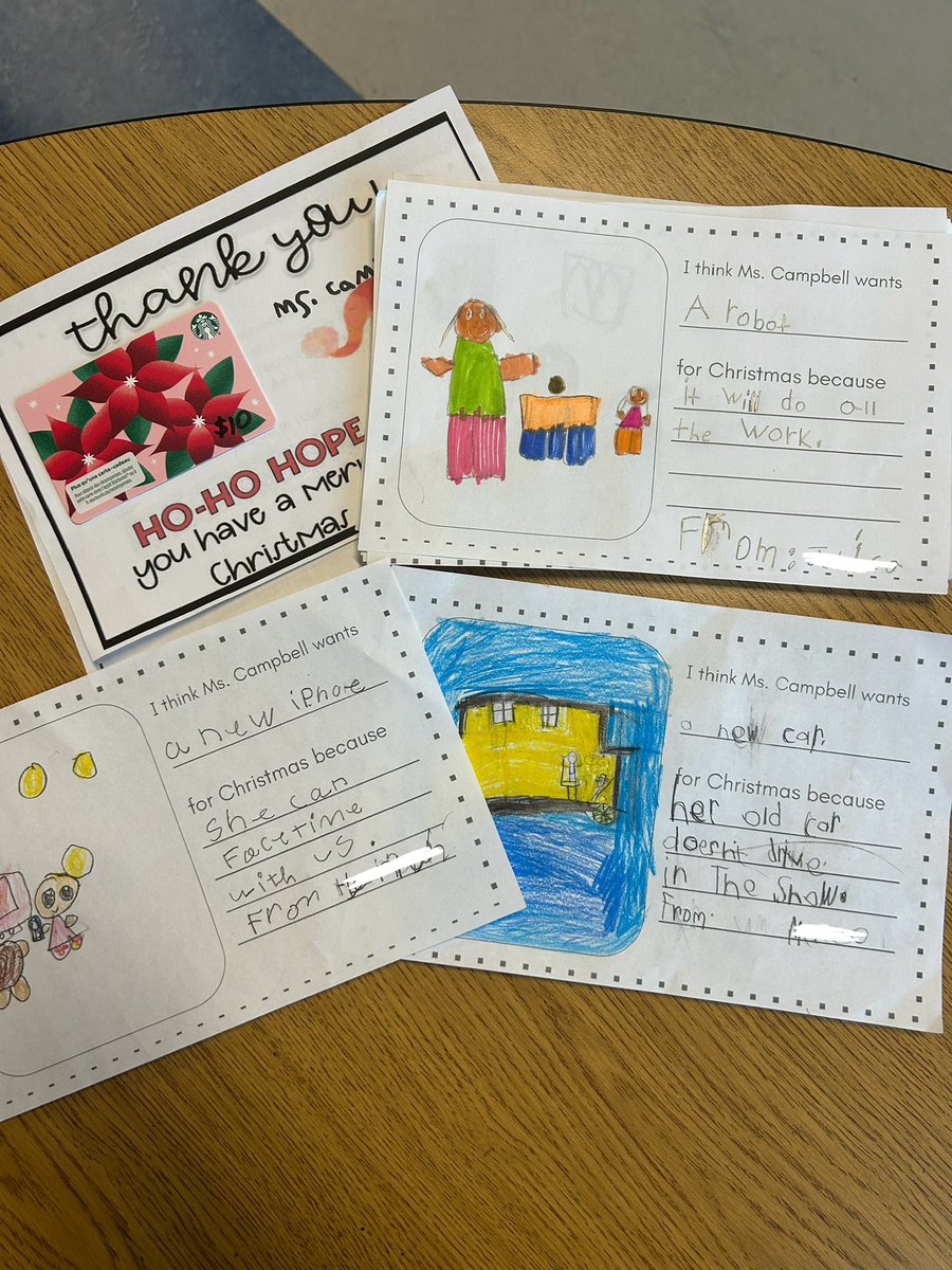 mrswollziefer's tweet image. Week 3 of Advent brings JOY! 🎄✨ 
The gr. 1s spread holiday cheer by creating special books for the office staff, using their writing and social studies knowledge to share fun, creative messages ✏️ (read these gems!) 😀

#LearningPartnerships #DeepLearning