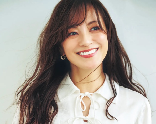 おはようございます🤗】 12月17日 火曜日☀️ 今日は #牧瀬里穂 さんの