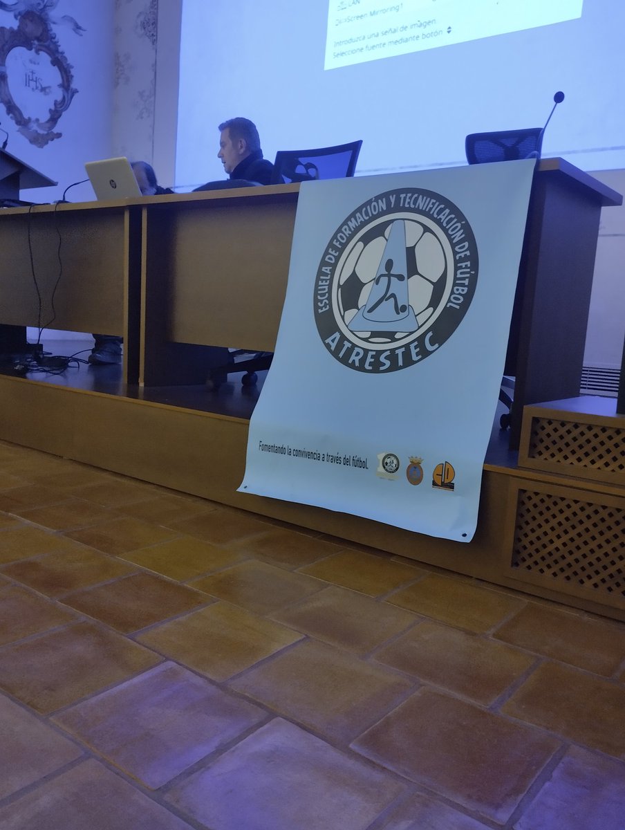 Hoy hemos cambiado el campo por el aula, Jornadas de actualización, @atrestec @ffrm_ins <a href="/rfef/">RFEF</a> @ayuntamientodemula @concejaliadedeportes #jornadasactualización