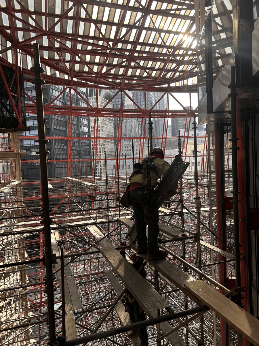 MidAmCarpenters's tweet image. Check out the sea of scaffolding our members with BrandSafway are assembling at the old Thompson Center building in downtown Chicago. Our members' expert handiwork can be seen from street level next time you're in the in neighborhood. Truly a site to behold! #MACRC #Local1