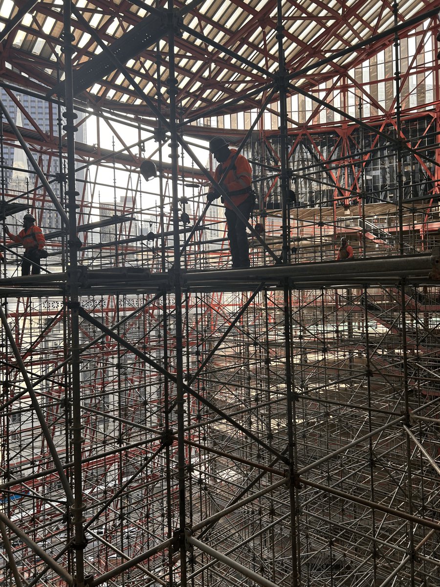 MidAmCarpenters's tweet image. Check out the sea of scaffolding our members with BrandSafway are assembling at the old Thompson Center building in downtown Chicago. Our members' expert handiwork can be seen from street level next time you're in the in neighborhood. Truly a site to behold! #MACRC #Local1