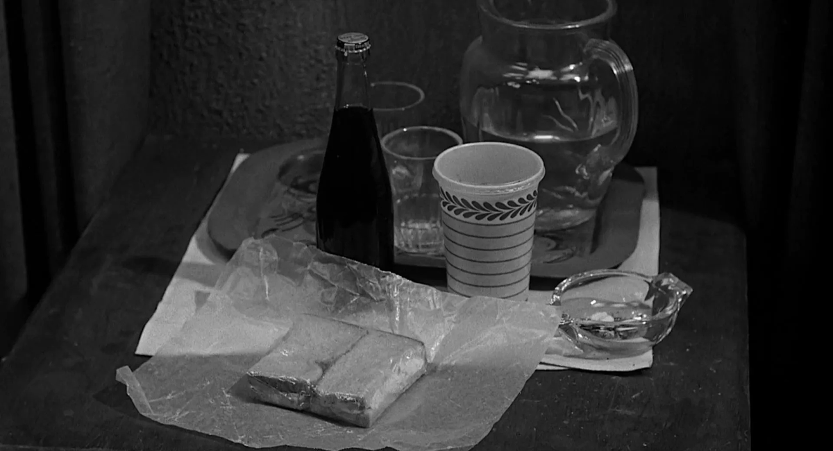 behindamarquee's tweet photo. "well, a boy's best friend is his mother."

PSYCHO (1960) dir. alfred hitchcock https://t.co/mJhMjEDysM
