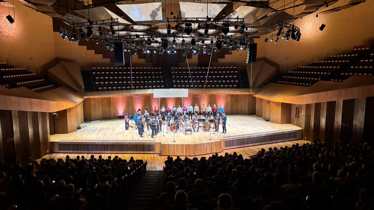Para finalizar las actividades del año, la Academia de Música Antigua ofreció el concierto “Laetatus sum: lo sacro y lo profano en el Barroco italiano” en la Sala Nezahualcóyotl y el Anfiteatro Simón Bolívar. ¡Gracias por acompañarnos!

Fotografías:
Carlos Alvar | Paola F. R.