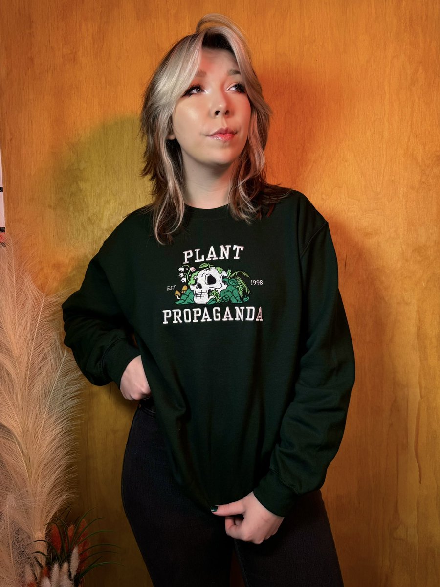 ElainaExe's tweet photo. PLANT PROPAGANDA IS BACK 🌱

HOODIES, TEES AND MORE

THIS FRIDAY, NOON PST 

https://t.co/6tMc5AEmuy https://t.co/bDw0XuKtqa
