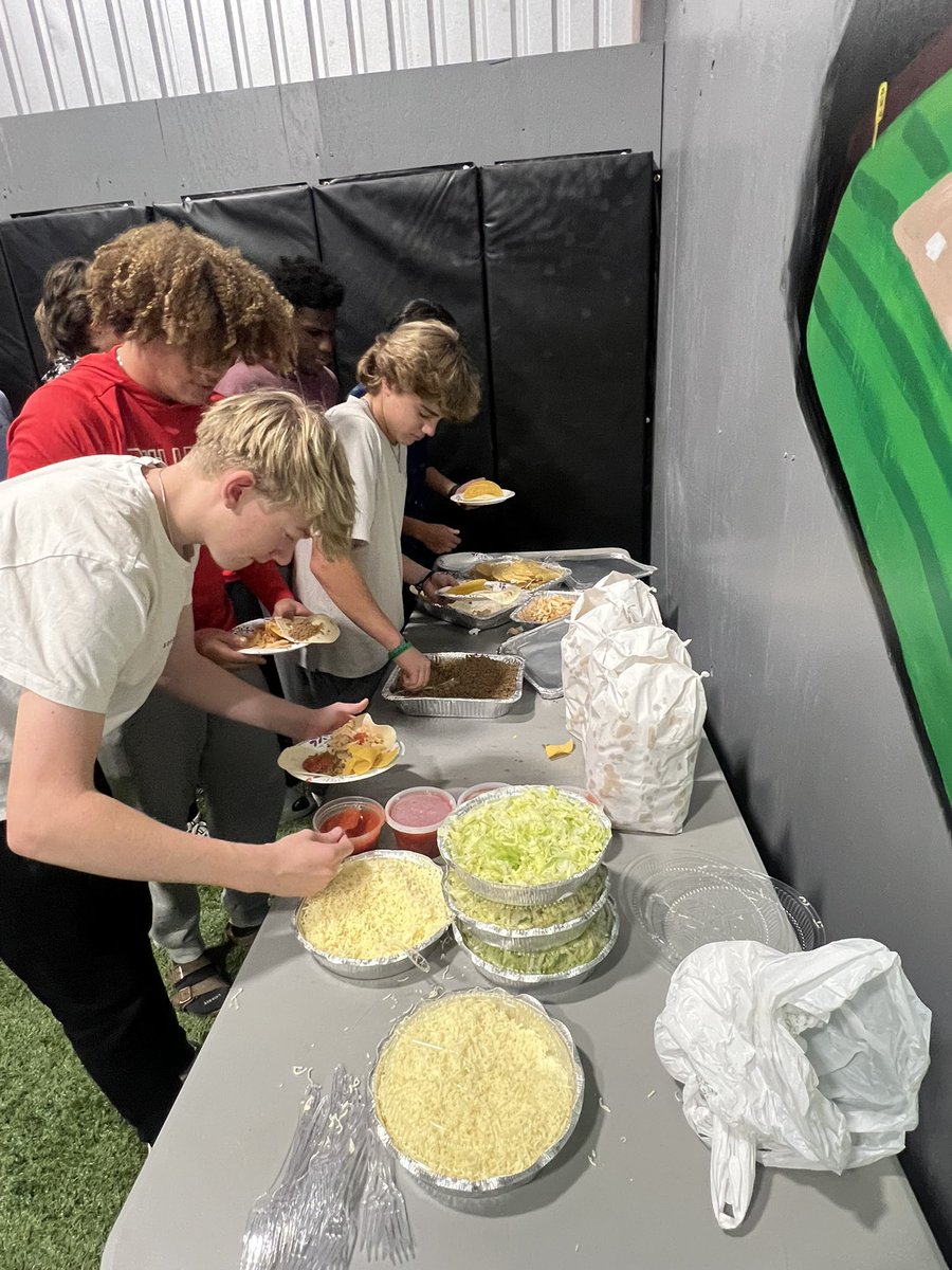 When we hit new maxes, we EAT! #LionStrong