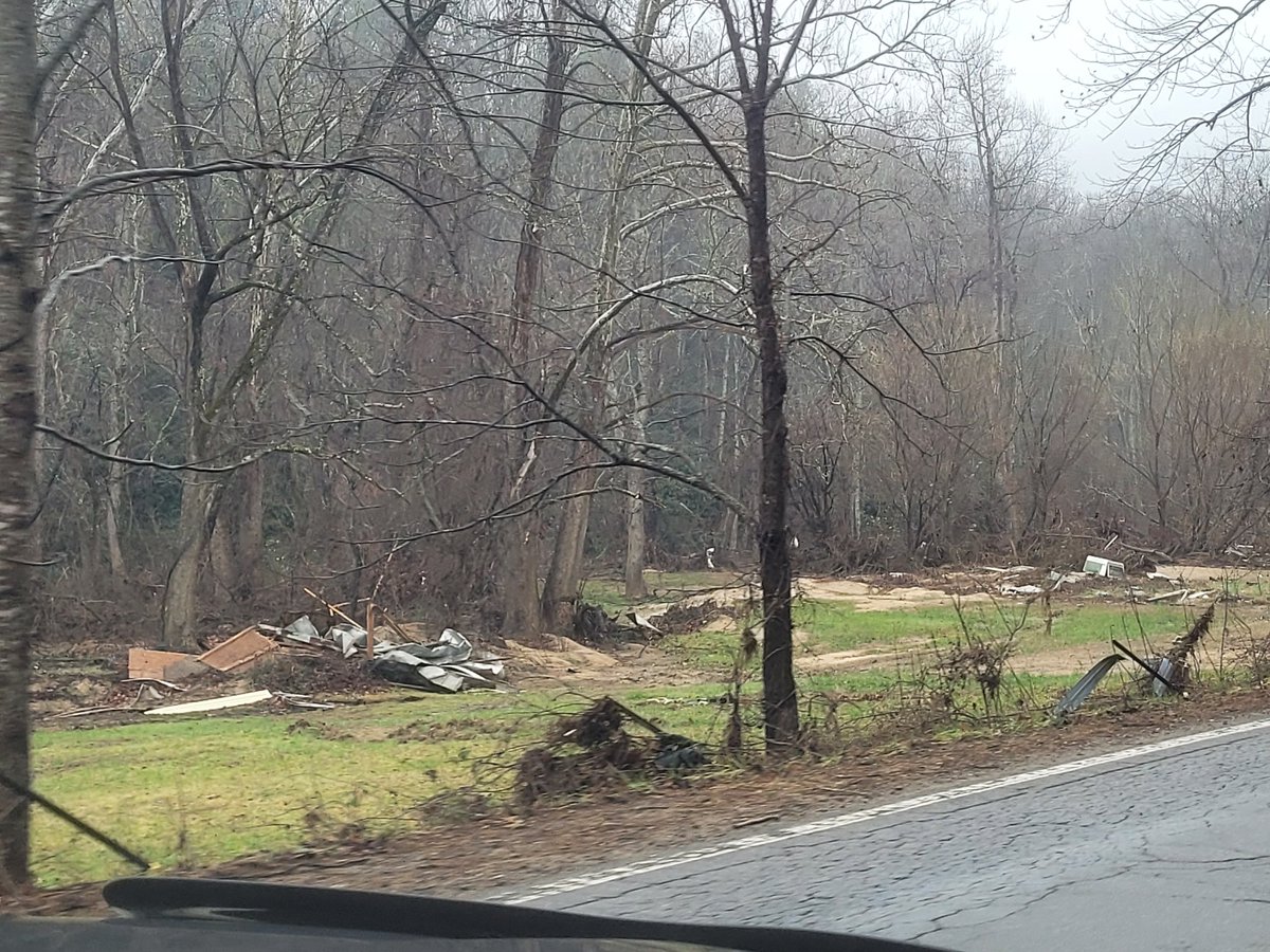 CarolinaChrisD's tweet photo. 3/4)

#NorthCarolina #HurricaneHelene
#Fairview #FairviewNC

@wendyp4545, just thought I'd tag you since I know how much you advocate for Western North Carolina. 

~cont https://t.co/MsoW4d99KB