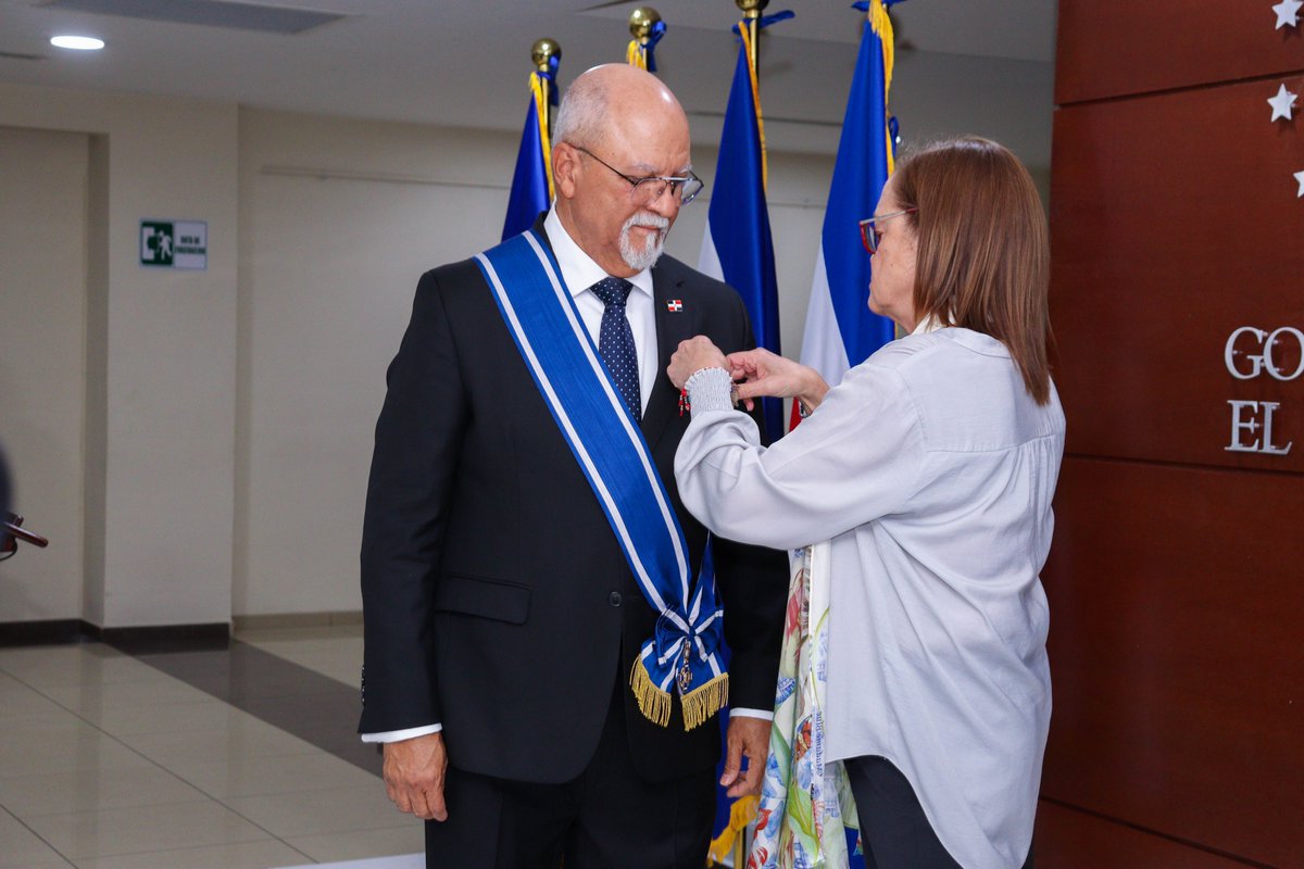 Embajada de República Dominicana en El Salvador tweet media