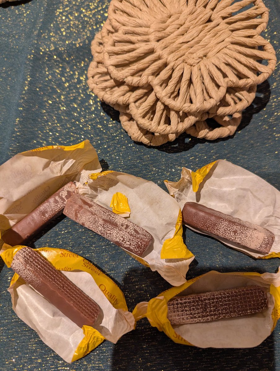 _tillymae_'s tweet photo. @QualityStreetUK why do all my toffee fingers look like this?? Not very appetising! https://t.co/ue9EZZwcY1