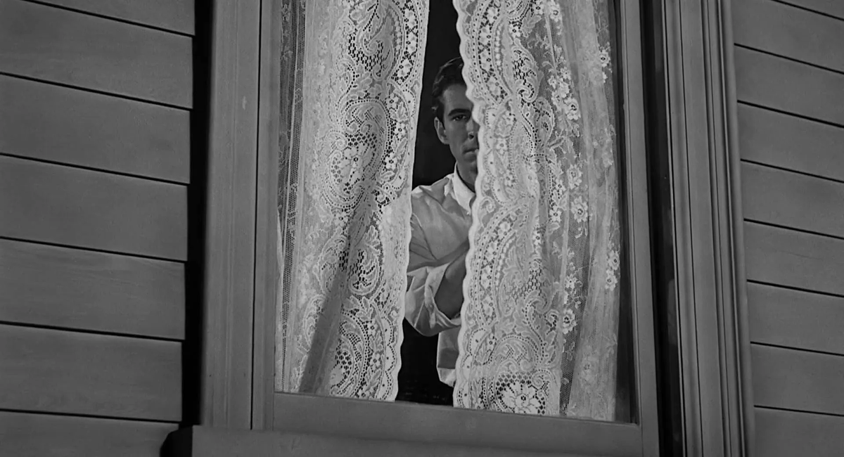 behindamarquee's tweet photo. "well, a boy's best friend is his mother."

PSYCHO (1960) dir. alfred hitchcock https://t.co/mJhMjEDysM