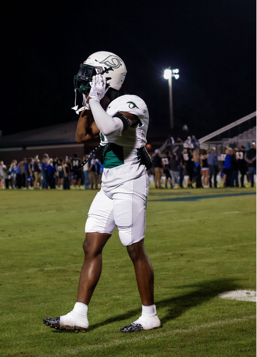 _Aarong1's tweet image. Back to work tomorrow 🫶🏾‼️…Blessed to be able to put the pads on one last time!!.. December 21st, Doug Shaw Memorial Stadium, 12:30pm(Kickoff) #LastRide #4 #LLVEL @NorthSouthFB @Gator_Athletics @RBGatorFootball @CoachBHardin @DAWGHZERECRUITS @AustinProehl11