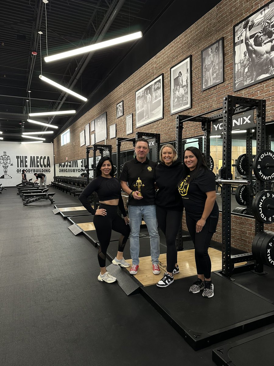 Huge thank you to Katie Scheffers for visiting our team recently and delivering our trophy 🏆 for Best New Gold's Gym, USA! We're very proud to receive such an accolade after all the hard work, shifting obstacles, re-designs and anxiety. After coming runners-up for our second