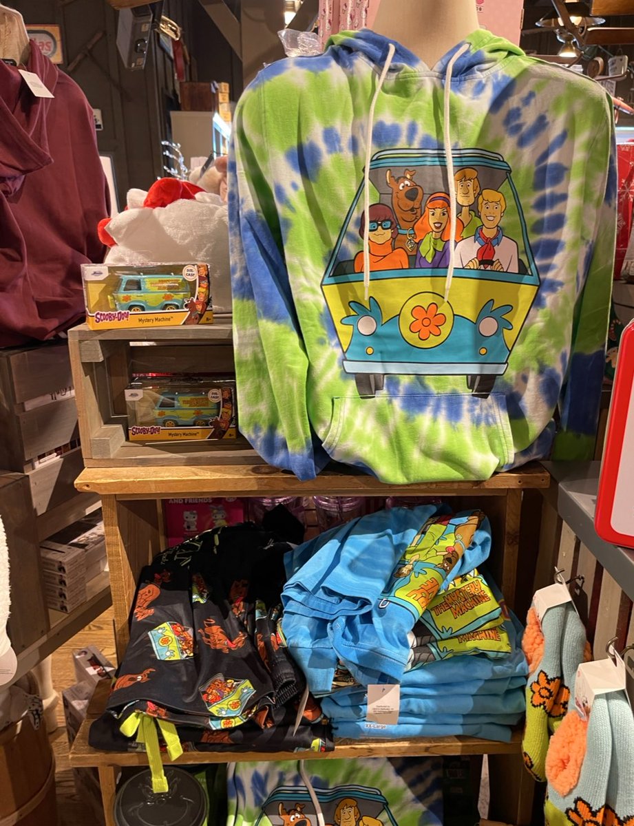 ScoobyandCam's tweet photo. Scooby-Doo Christmas Merch only at Cracker Barrel this Holiday Season!🎄🎁
#ScoobyDoo #ScoobyDooChristmas #ScoobyDooCollector #ScoobyDooCollection #Christmas #CrackerBarrel @CrackerBarrel https://t.co/wHDBWJeLyS