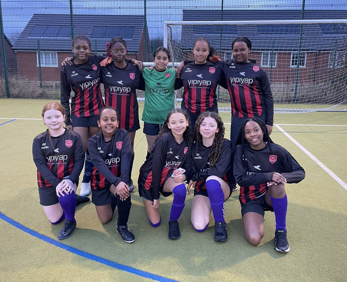 PE_NewmanRC's tweet photo. A convincing 10-3 win for our Yr 7’s boys in the Oldham league 👏
1-3 defeat for our Yr 7 girls who all showed fabulous team spirit and commitment 🙌 Well done to you all!
#teamnewman @NewmanRCCollege @NewmanRC_Head https://t.co/CB6gXjG2ta