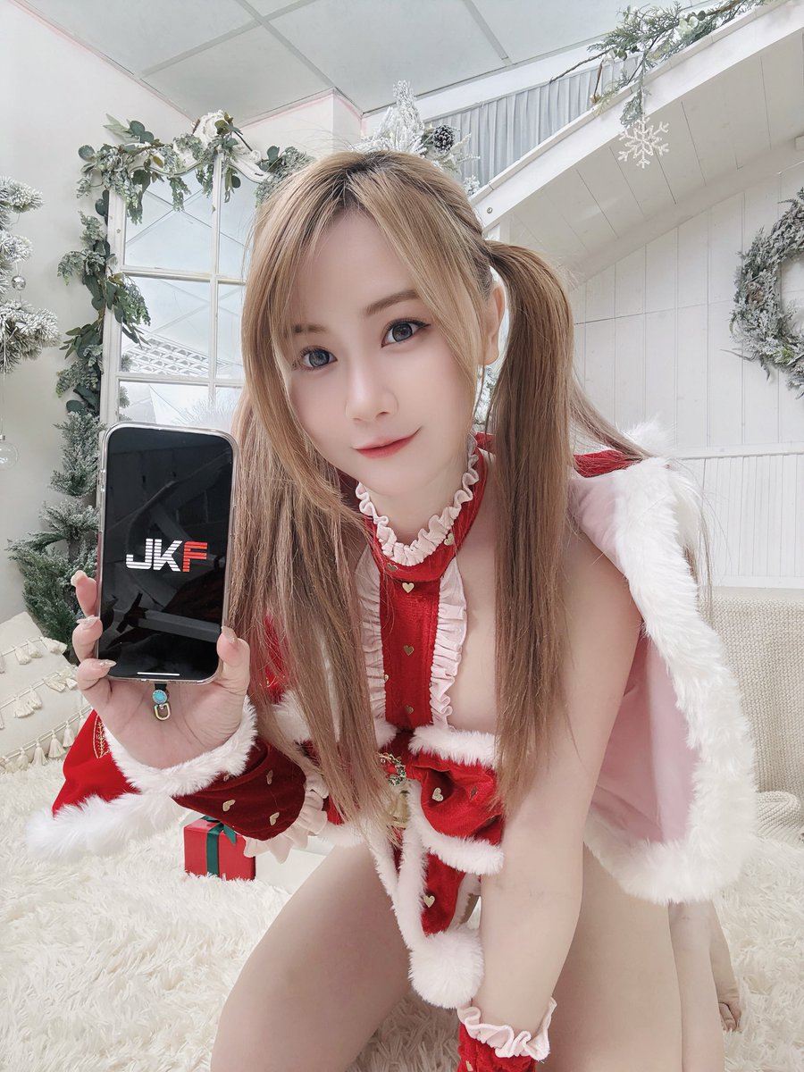 不知不覺一年要翻篇了
謝謝各位寶寶的陪伴支持💕
每天都要投一下票喔🎫
https://t.co/wOnXdp2Jw8
-
@jkfnet 
 @JKF女郎
@jkftaipei 
#JKF #JKFace #JKF女郎 #JKF捷克論壇 
#百大女郎 #讓性感成為主流 https://t.co/48k0XB06R5